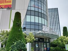ダイバーシティ東京プラザは１１時開店です。