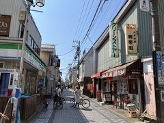 駅前商店街先に
マイクラブショップ
着替えてひと波