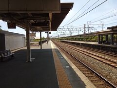 JR東海道本線で、二川駅へ。