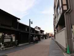 川原町の古い町並み