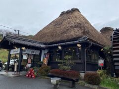 吹上庵 平川店
初日に大混雑のこのお店（たぶん隼人中央店かな）を発見し、
調べてみたら鹿児島で有名なお店のようじゃないですか～
滞在中に行けたらいいなと思っていたら、ちょうどいい時間に発見。