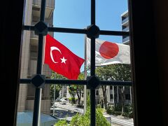 ランチのお店から程近い

東京ジャーミイ

モスクを見学します。

外観を撮るのが
難しくて
諦めました。

井の頭通り沿いで
以前から
気にはなっていました。
