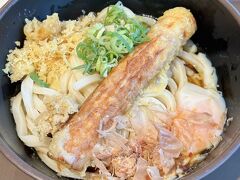 今回はお隣のセルフ讃岐うどん「般若林」さんで
ちくたまぶっかけうどん（800円）にしました。

玉子いらないんで、普通の冷たいぶっかけにしたかったケド、選べないんですって。ま、いっか。

ビールも飲まずにうどんをすすり、