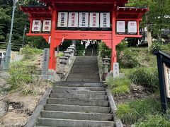 須川温泉神社の鳥居です
