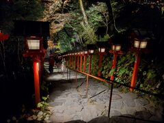 貴船神社　何度もきてますが、夜ははじめて。紅葉も初めて