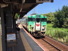 米子空港駅直結の境線に乗り込み米子駅へ。
本数は少ないのでご注意を。

鬼太郎でデコられた列車が可愛らしい。
ICカード対応です。