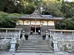 日本書紀の伝説も残る、熊野三所神社の本殿
