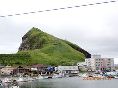 ペシ岬です。この角度で見るとゴリラが背を向けているようにも見えます。