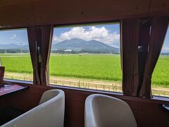 雲が沸いてましたが磐梯山が綺麗にみえました。