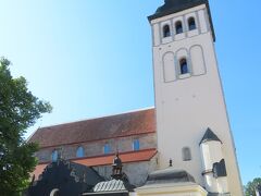 09:48、やってきたのは「聖ニコラス教会」、今は博物館。「死のダンス」というおどろおどろしい絵画があります。