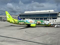 那覇空港到着。ポケモンジェット発見！