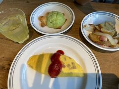 4日目の朝食もセイルフィッシュカフェにて。
カメさんのパンが可愛い！