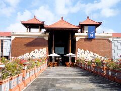 Grabで「ノボテル バリ ングラ ライ エアポート」へ移動。
ングラ・ライ国際空港直結でホテルから徒歩約5分。