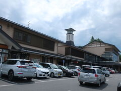 久慈駅から歩いて１０分かからずで「道の駅 くじ」に来ました。
同じ『TOHOKU EMOTION』に乗っていた方がちらほら。