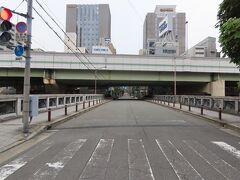翌日早朝、前日うまく撮れなかった平野橋、大手橋、本町橋を追加でめぐりました。