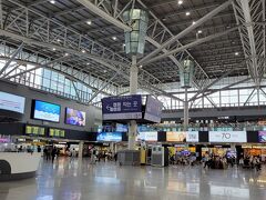 大雨の影響で電車が昨日までは止まっていましたが
何とかこの日から動きだしてホッとしました。
釜山→ソウルのKTXは一人59900ウォンでした。