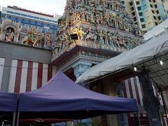 「スリ・ヴィーラマカリアマン寺院（Sri Veeramakaliamman Temple）」に来ました。
