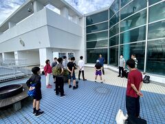 鹿児島空港に集合して出陣式

参加証、大会キャップなどを配布しました

8:50発JAL2402は5分遅れで離陸