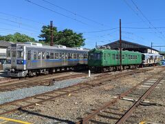 北熊本駅で電車を乗り換えます。
車庫があり、いろんな電車が置かれていました。
北熊本  9:01→御代志  9:21