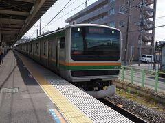 以前は小山駅からが多かったけど、最近は「野木駅」
快速は止まらないけど駐車場も近いし安めだし、満車で止められなくなる事もあまりないので利用