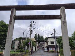 県庁からもう少し歩き、桜山神社へ。
