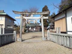 三ツ石神社
何と、ここは『岩手』の県名の期限になった場所です。
