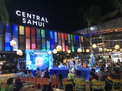 ホテルに隣接している大型ショッピングモール