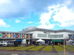 　まず道の駅「長岡花火館」(  https://nagaoka-hanabikan.niigata.jp/  )を訪ねました。
　開館前後でしたのでイベント準備中でした。