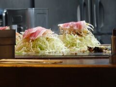 広島と言ったらお好み焼きと牡蠣ですね
お好み焼き食べます
ekieにある、お好み焼きみっちゃんです