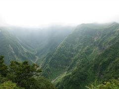 鳥海山・鉾立展望台からの奈曽渓谷