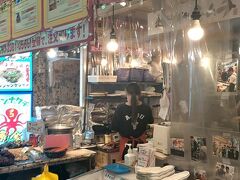 JR鶴橋駅 中央口界隈の『大阪コリアタウン』に昼ごはんになりそうなものを買いに行きました。