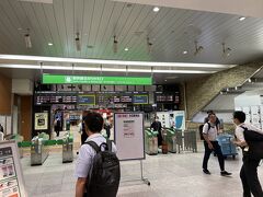 時は令和5年7月18日、午後8時。仕事を定時で終えて大宮駅。都合上、上野でなく大宮から。とても北海道行く雰囲気ではないけど、行っちゃうんですね、これから。

今回の行程は、鉄路にて青森で1泊、始発で函館経由ゆっくり稚内へ。で、レンタカーでオホーツク、サロベツ周辺の海岸をドライブします。