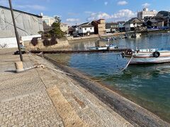 　潮の満ち引きに対応した雁木の様子です。歴史を感じる造りです。

