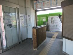 やっと奈半利に着きました。ここからは北川村はそれほど遠くありません。ただ電車を降りた人が数名だったので、少し不安になりました。北川村に行く人はあまりいないようです。