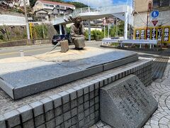 　林芙美子像がありました。
