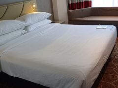 Marriottのポイントを使って、Four Point by Sheraton Riverviewを初めて利用。リクエストは高層階のみかないました。