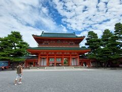 この旅で平安神宮の名前は今回沢山出ていましたが、どうするか毎回決まらず。

時間もあるのでじゃあ行ってみようと来てみました。