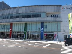 駅前の観光案内所にちょっと寄ってからスタート