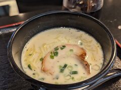 ANAラウンジのご飯も3年ぶり。
ラーメンの紅生姜なくなった？経費削減…