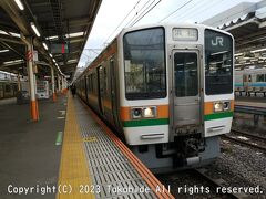 熱海駅

昨春と同じルートで那智勝浦に向かいます。
熱海から浜松まで乗車したのは211系5000番台２次車LL6編成のクハ210-5017、
浜松から豊橋まで乗車したのは313系2500番台T8編成のクハ312-2317、
豊橋から名古屋まで乗車したのは313系5300番台Z3編成のクハ312-5020、
名古屋で関西本線に乗り換えて亀山まで乗車したのは313系1300番台増備車B521編成のクモハ313-1329です。


熱海駅：https://railway.jr-central.co.jp/station-guide/shinkansen/atami/
熱海駅：https://ja.wikipedia.org/wiki/%E7%86%B1%E6%B5%B7%E9%A7%85
211系：https://ja.wikipedia.org/wiki/%E5%9B%BD%E9%89%84211%E7%B3%BB%E9%9B%BB%E8%BB%8A
5000番台2次車：https://ja.wikipedia.org/wiki/%E5%9B%BD%E9%89%84211%E7%B3%BB%E9%9B%BB%E8%BB%8A#2%E6%AC%A1%E8%BB%8A
LL6編成：https://raillab.jp/carset/12569
クハ210-5017：https://raillab.jp/car/41653
313系：https://ja.wikipedia.org/wiki/JR%E6%9D%B1%E6%B5%B7313%E7%B3%BB%E9%9B%BB%E8%BB%8A
2500番台：https://ja.wikipedia.org/wiki/JR%E6%9D%B1%E6%B5%B7313%E7%B3%BB%E9%9B%BB%E8%BB%8A#2500%E7%95%AA%E5%8F%B0%EF%BC%88%E5%9F%BA%E6%9C%AC%E4%BB%95%E6%A7%98%E8%BB%8A%EF%BC%89
T8編成：https://raillab.jp/carset/5584
クハ312-2317：https://raillab.jp/car/26260
5300番台：https://ja.wikipedia.org/wiki/JR%E6%9D%B1%E6%B5%B7313%E7%B3%BB%E9%9B%BB%E8%BB%8A#5000%E7%95%AA%E5%8F%B0%E5%A2%97%E5%82%99%E8%BB%8A%E3%83%BB5300%E7%95%AA%E5%8F%B0
Z3編成：https://raillab.jp/carset/5996
クハ312-5020：https://raillab.jp/car/26930
1300番台増備車：https://ja.wikipedia.org/wiki/JR%E6%9D%B1%E6%B5%B7313%E7%B3%BB%E9%9B%BB%E8%BB%8A#1300%E7%95%AA%E5%8F%B0%E5%A2%97%E5%82%99%E8%BB%8A
B521編成：https://raillab.jp/carset/6038
クモハ313-1329：https://raillab.jp/car/26987