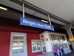 Koblenzからは、Mainz行きのRBに乗って、1時間45分ほどでBingen Stadtに到着です（Bingenの次）。