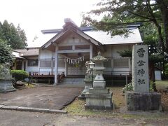 参道を進んだ先にある「雷公神社」本殿
説明板に「1244年に天下泰平と安全祈願のために創建した北海道で最も古い神社」で、恋愛成就にご利益があるそうです。