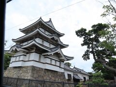 車窓からみた高松城跡。
写真は火の見櫓です。

ハロータクシーさんとても親切な方々でした。
お世話になりました。