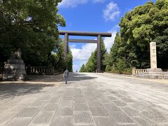 靖国神社に
今日は静か