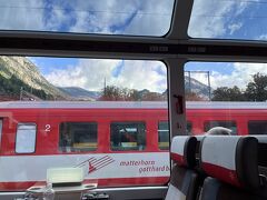 マッターホルンゴッタルド鉄道にいよいよ
写真は他の電車に乗っている際にとったものです