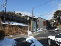 松島海岸駅までホテルのバスで送ってもらいました。
最近新築された真新しい駅舎です。