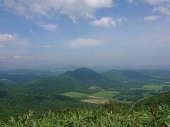 狩勝峠からの景色です。天気もよく広大な十勝平野の眺望は最高でした。