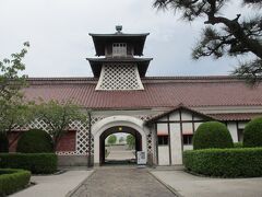 旧新潟税関庁舎
安政５（1858）年の修好通商条約により、神奈川、函館、長崎、兵庫と並んで開港。