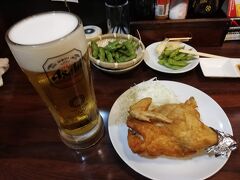 新潟に来たら是非とも食べたかった。

ウン十年振りの、せきとりさんの半身揚げ。

ビールが進みます。

美味しくいただきました。

新潟まつりの会期中のはずですが、東万代の街は閑散としています。

本日は早めの就寝。
