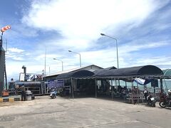 約1時間でナトン桟橋のSeatran社のオフィスに到着。